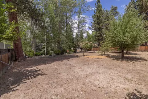 Exterior - 155 Lodgepole, Big Bear Lake, CA 92315 photo 11 of 13