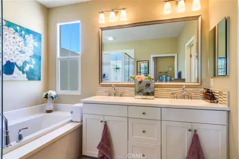 Bath - 161 Working Rnch, Irvine, CA 92602 photo 2 of 5