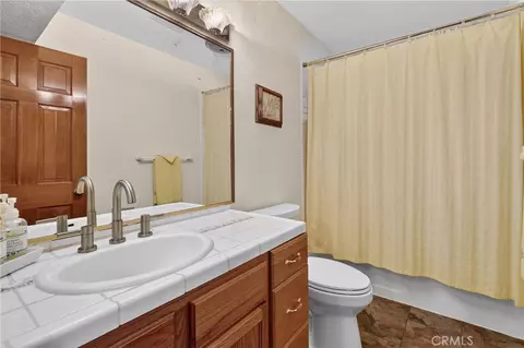 Bath - 27427 Pinewood, Lake Arrowhead, CA 92352 photo 5 of 5