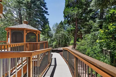 Exterior - 27427 Pinewood, Lake Arrowhead, CA 92352 photo 12 of 21