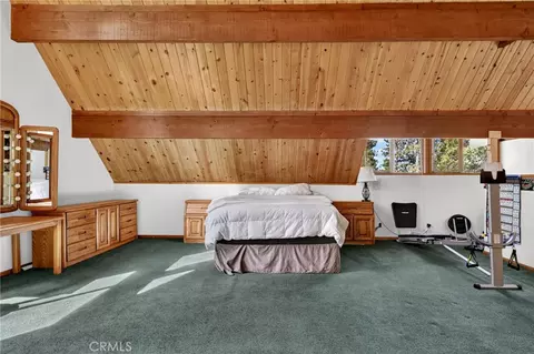 Bedroom - 27427 Pinewood, Lake Arrowhead, CA 92352 photo 6 of 6