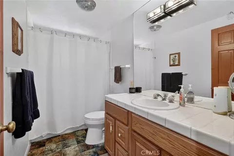 Bath - 27427 Pinewood, Lake Arrowhead, CA 92352 photo 2 of 5