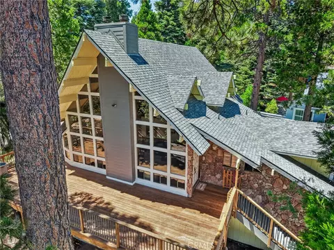 Exterior - 27427 Pinewood, Lake Arrowhead, CA 92352 photo 2 of 21