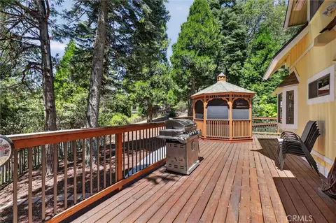 Exterior - 27427 Pinewood, Lake Arrowhead, CA 92352 photo 8 of 21