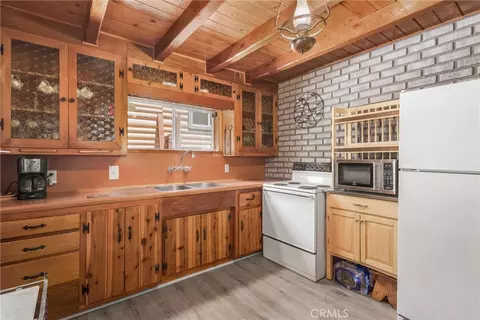 Kitchen - 208 Lytle, Lytle Creek, CA 92358 photo 2 of 2