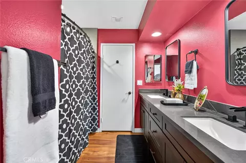 Bath - 1410 Bella Vis, Redlands, CA 92373 photo 3 of 6