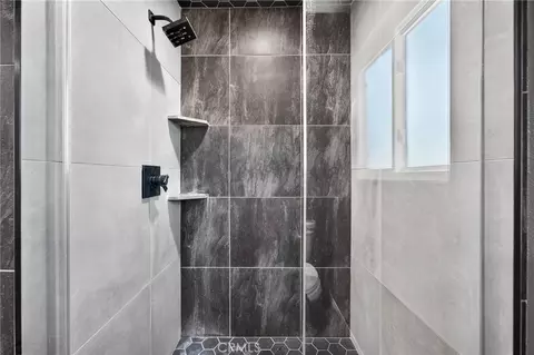 Bath - 1410 Bella Vis, Redlands, CA 92373 photo 6 of 6