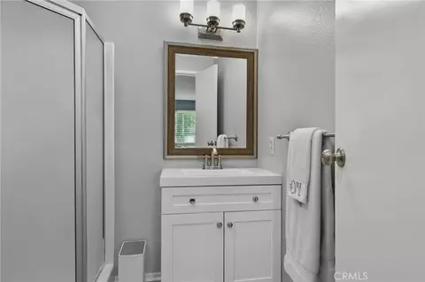 Bath - 1411 Clemson Way, Riverside, CA 92507 photo 3 of 3