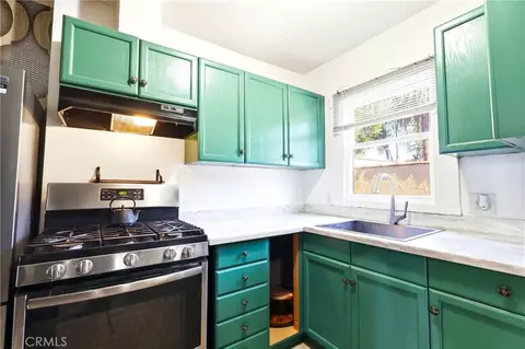 Kitchen - 1394 N Raymond, Pasadena, CA 91103 photo 1 of 5