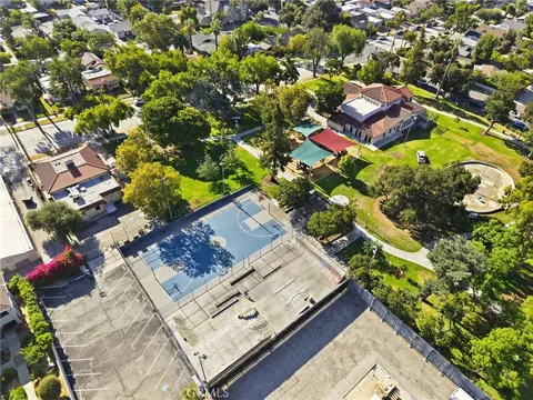 View/Area - 1394 N Raymond, Pasadena, CA 91103 photo 3 of 5