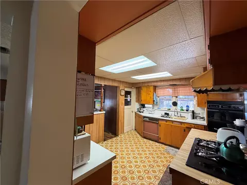 Kitchen - 965 Hazel Ave, San Bernardino, CA 92410 photo 1 of 6