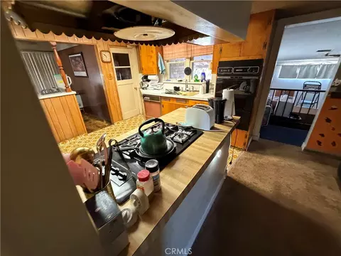 Kitchen - 965 Hazel Ave, San Bernardino, CA 92410 photo 5 of 6