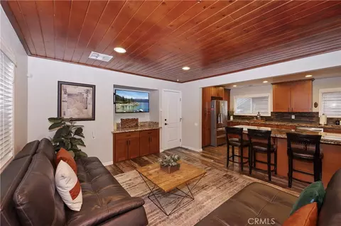 Living - 2001 Shady, Big Bear City, CA 92314 photo 2 of 4