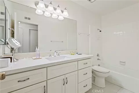 Bath - 2158 Ranchwood, Riverside, CA 92506 photo 1 of 2