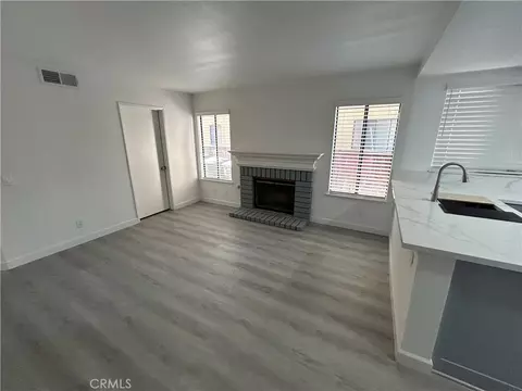 Living - 1476 Keepsake Ln, Perris, CA 92571 photo 4 of 5