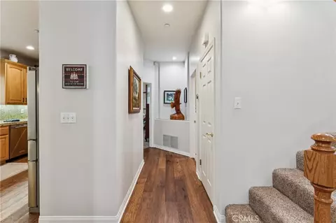 Entry Way - 330 Burnt Mill Rd, Lake Arrowhead, CA 92352 photo 3 of 7