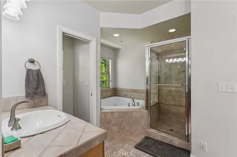 Bath - 330 Burnt Mill Rd, Lake Arrowhead, CA 92352 photo 2 of 5