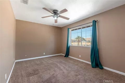 Bedroom - 16050 Pawnee Rd, Apple Valley, CA 92307 photo 4 of 5
