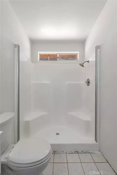 Bath - 16050 Pawnee Rd, Apple Valley, CA 92307 photo 2 of 3