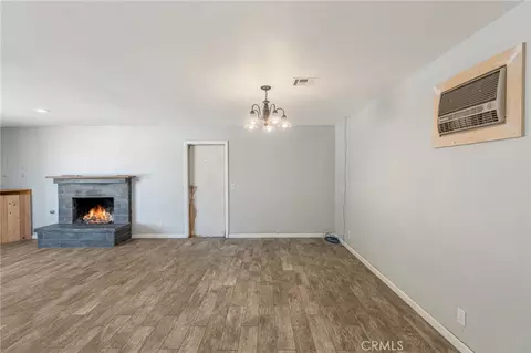 Living - 16050 Pawnee Rd, Apple Valley, CA 92307 photo 7 of 7