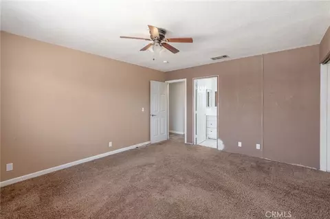 Bedroom - 16050 Pawnee Rd, Apple Valley, CA 92307 photo 3 of 5