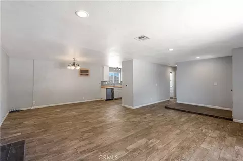 Living - 16050 Pawnee Rd, Apple Valley, CA 92307 photo 5 of 7