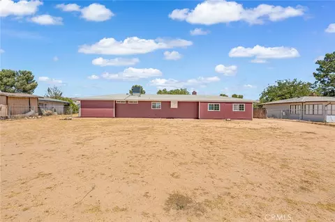 Exterior - 16050 Pawnee Rd, Apple Valley, CA 92307 photo 9 of 9