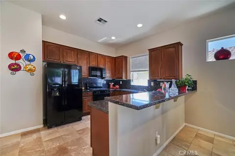 Kitchen - 1001 Blackhawk, Beaumont, CA 92223 photo 1 of 3