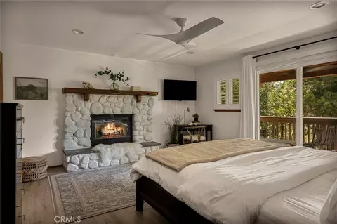 Bedroom - 345 Summit Rd, Lake Arrowhead, CA 92352 photo 1 of 10
