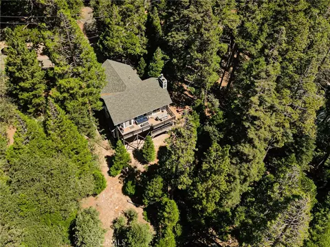 View/Area - 345 Summit Rd, Lake Arrowhead, CA 92352 photo 1 of 3