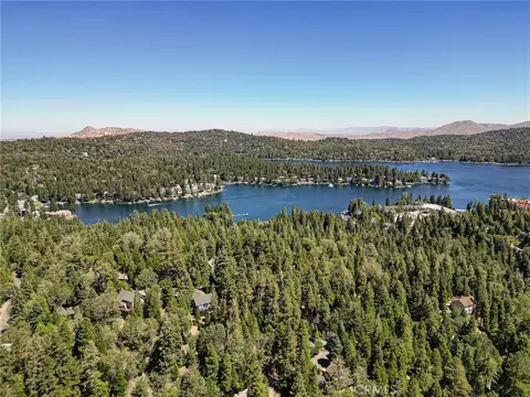 View/Area - 345 Summit Rd, Lake Arrowhead, CA 92352 photo 3 of 3