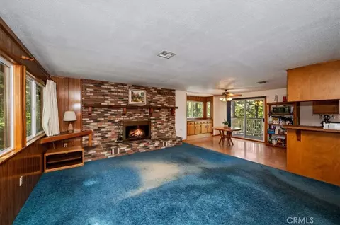 Living - 1050 Jungfrau, Crestline, CA 92325 photo 3 of 4