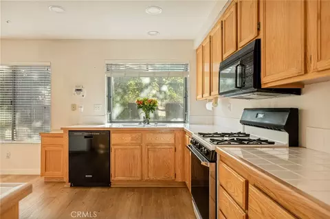 Kitchen - 6765 Tiara, Highland, CA 92346 photo 1 of 2