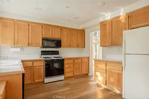 Kitchen - 6765 Tiara, Highland, CA 92346 photo 2 of 2