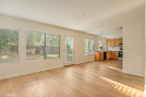 Living - 6765 Tiara, Highland, CA 92346 photo 6 of 7