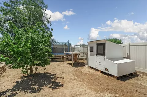 Exterior - 33475 Bodie St, Yucaipa, CA 92399 photo 4 of 6