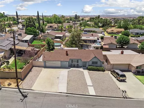 View/Area - 33475 Bodie St, Yucaipa, CA 92399 photo 1 of 8