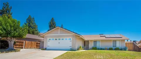 2905 Pepper St, Highland, CA 92346