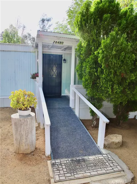 28480 Red Gum Dr, Lake Elsinore, CA 92532