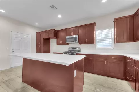Kitchen - 1616 Constant Trl, San Jacinto, CA 92582 photo 2 of 5