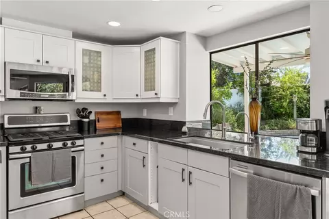 Kitchen - 30565 Laramie Ave, Redlands, CA 92374 photo 2 of 4