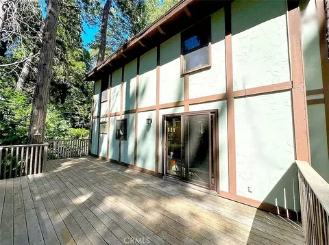 Exterior - 922 Balfrin, Crestline, CA 92325 photo 2 of 4