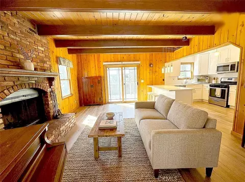 Living - 922 Balfrin, Crestline, CA 92325 photo 1 of 4