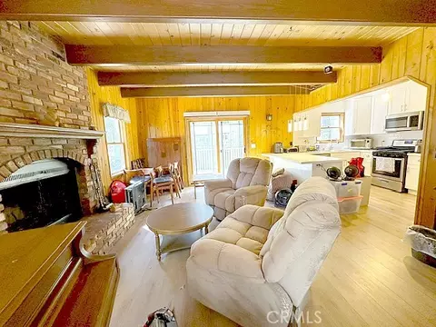 Living - 922 Balfrin, Crestline, CA 92325 photo 4 of 4
