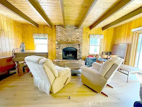 Living - 922 Balfrin, Crestline, CA 92325 photo 3 of 4