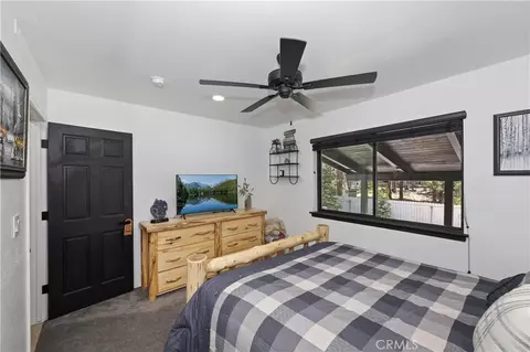 Bedroom - 154 Lodgepole Pl, Big Bear Lake, CA 92315 photo 10 of 10