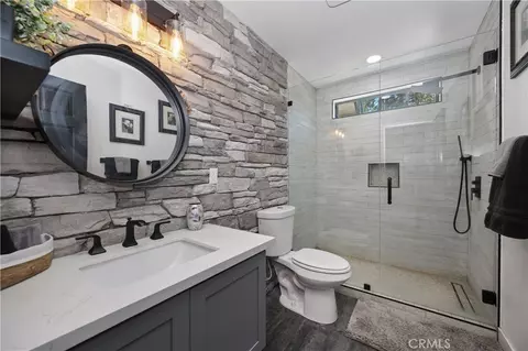 Bath - 154 Lodgepole Pl, Big Bear Lake, CA 92315 photo 4 of 5