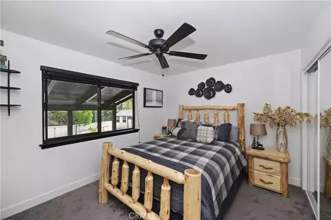 Bedroom - 154 Lodgepole Pl, Big Bear Lake, CA 92315 photo 4 of 10