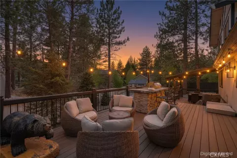 Exterior - 154 Lodgepole Pl, Big Bear Lake, CA 92315 photo 4 of 15