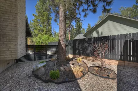 Exterior - 154 Lodgepole Pl, Big Bear Lake, CA 92315 photo 12 of 15